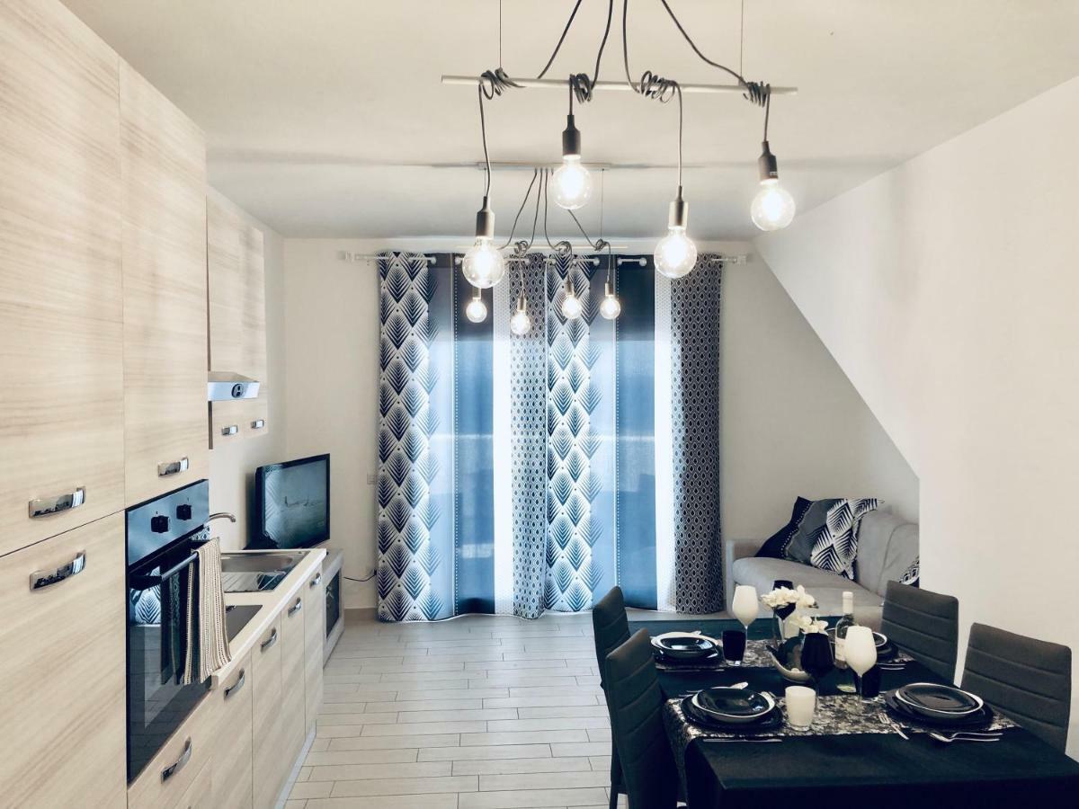 Il Tramonto Luxury House Appartement Valledoria  Buitenkant foto